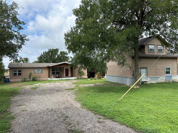 380 Dove Hill DR, Kyle, TX 78640