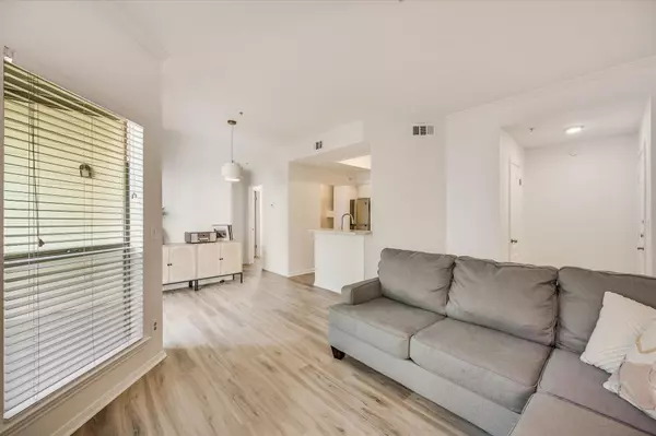 Austin, TX 78730,6000 Shepherd Mountain CV #1805