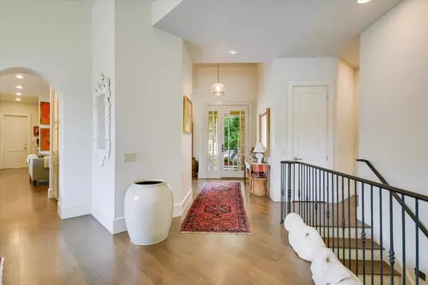 Austin, TX 78735,2305 Barton Creek BLVD #20