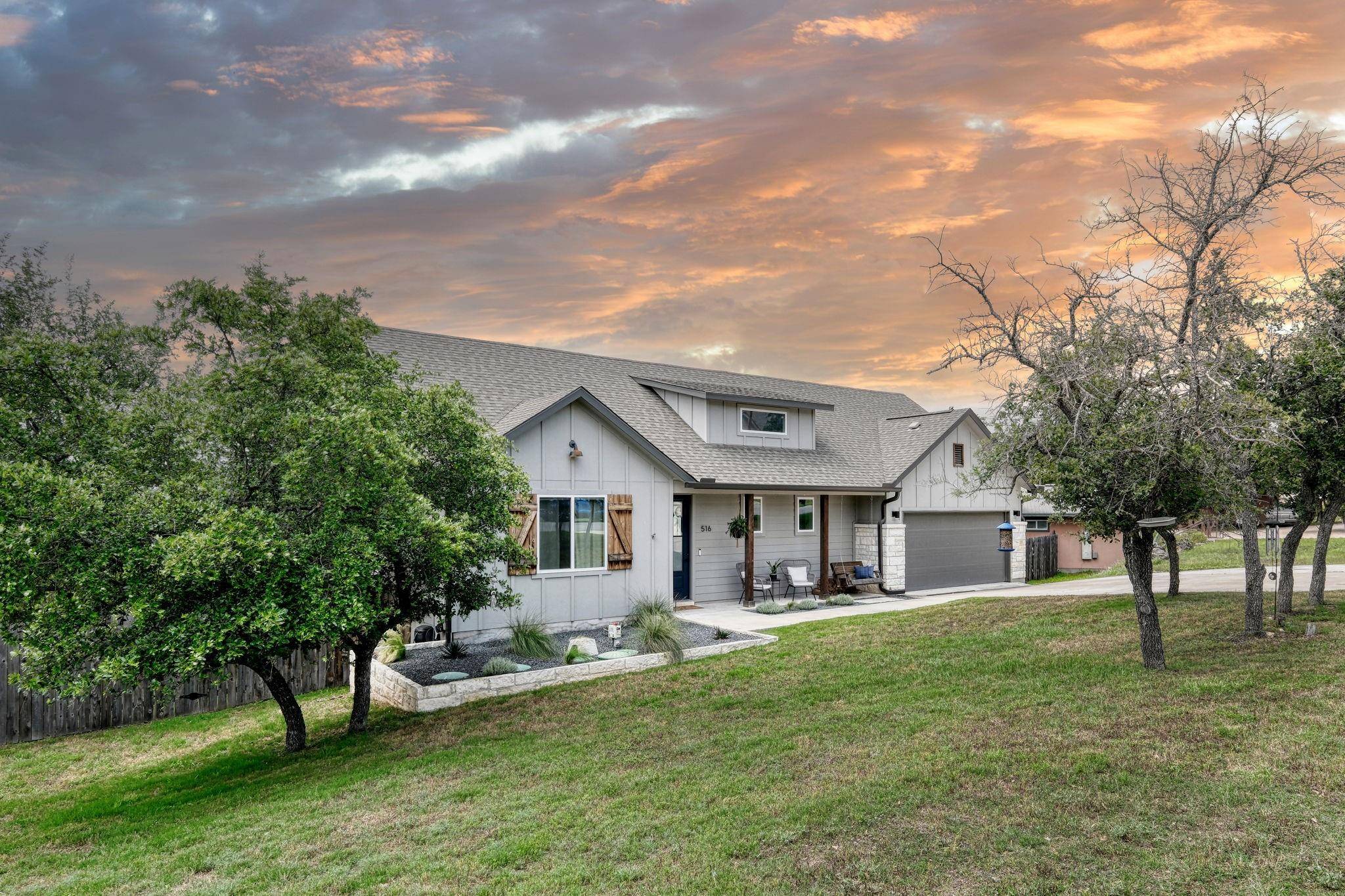 516 Ronay DR S, Spicewood, TX 78669