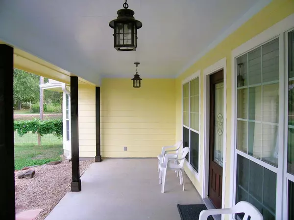 Gause, TX 77857,8954 County Road 353