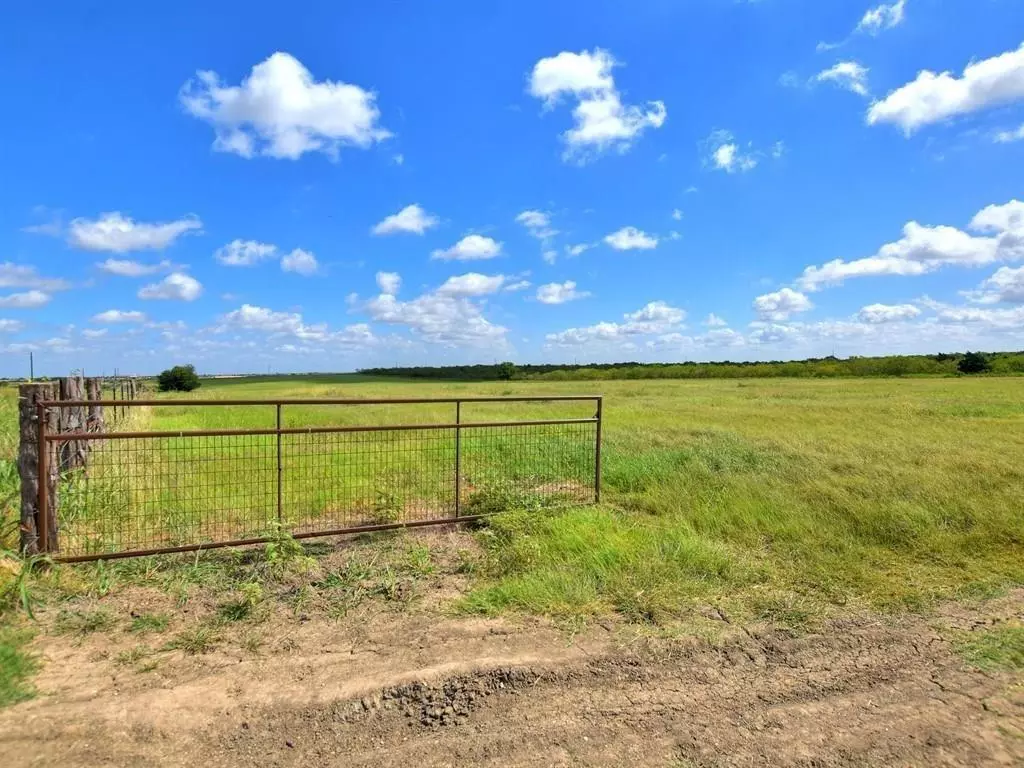 Elgin, TX 78621,3305 County Road 464