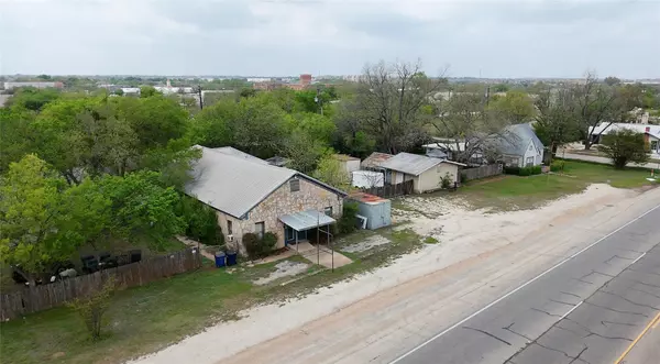 201, 203, 205, & 207 S Highway 183, Leander, TX 78641