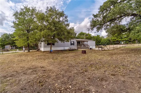 227 Lba DR, Bastrop, TX 78602