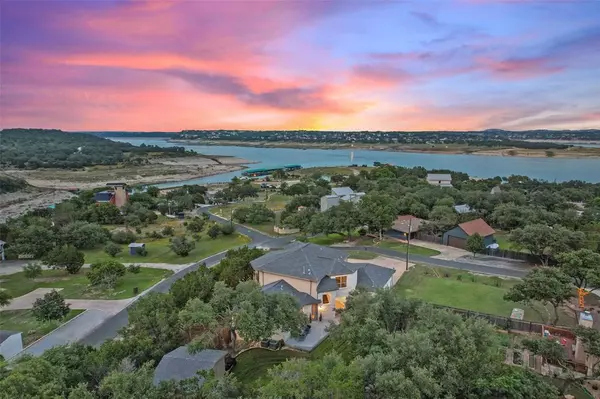 20007 Siesta Shores DR, Spicewood, TX 78669