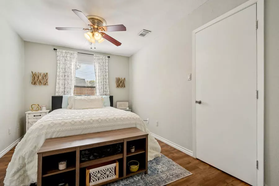 1624 Aquarena Springs DR #B111, San Marcos, TX 78666