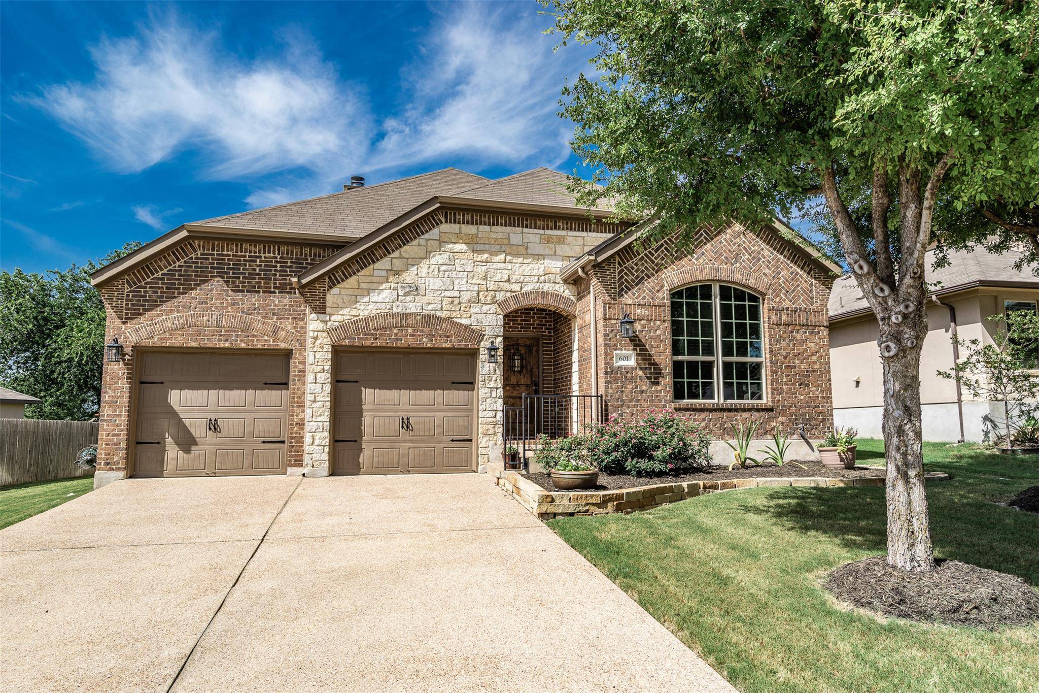 601 Drystone TRL, Liberty Hill, TX 78642