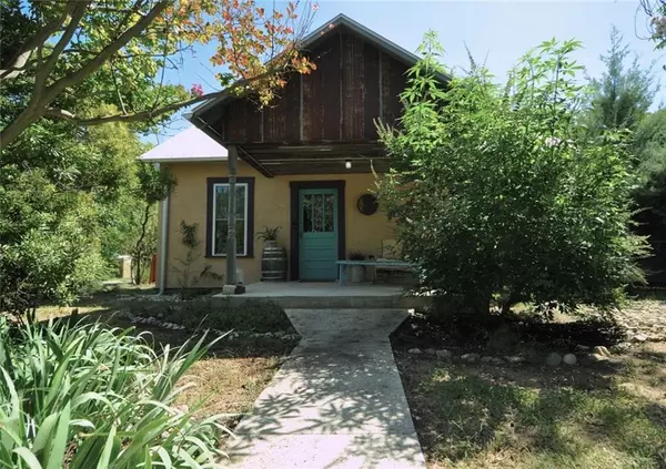 507 W Peach ST, Fredericksburg, TX 78624