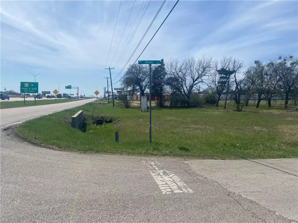 Desoto, TX 75115,1401 S Interstate 35 East Service Rd FWY