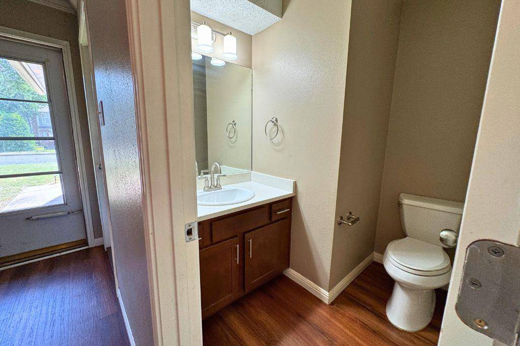Austin, TX 78729,8005 Tuscarora TRL #B