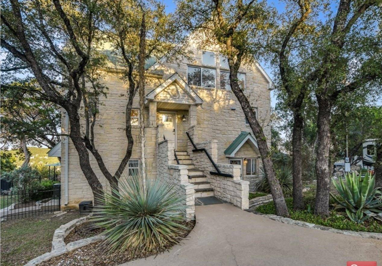 18404 W Rim DR, Jonestown, TX 78645