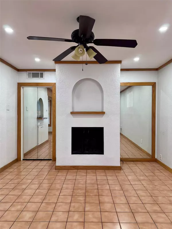 505 W 7th ST #120, Austin, TX 78701
