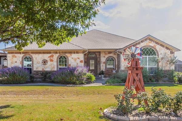 3631 W Amity RD, Salado, TX 76571