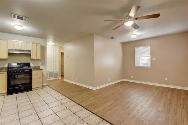 2714 Whitis Ave #B, Austin, TX 78705