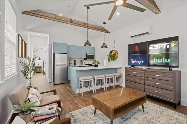 2106 Kenwood Ave #B, Austin, TX 78704