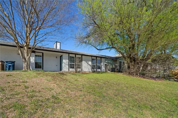 Austin, TX 78744,4900 E Stassney LN #B
