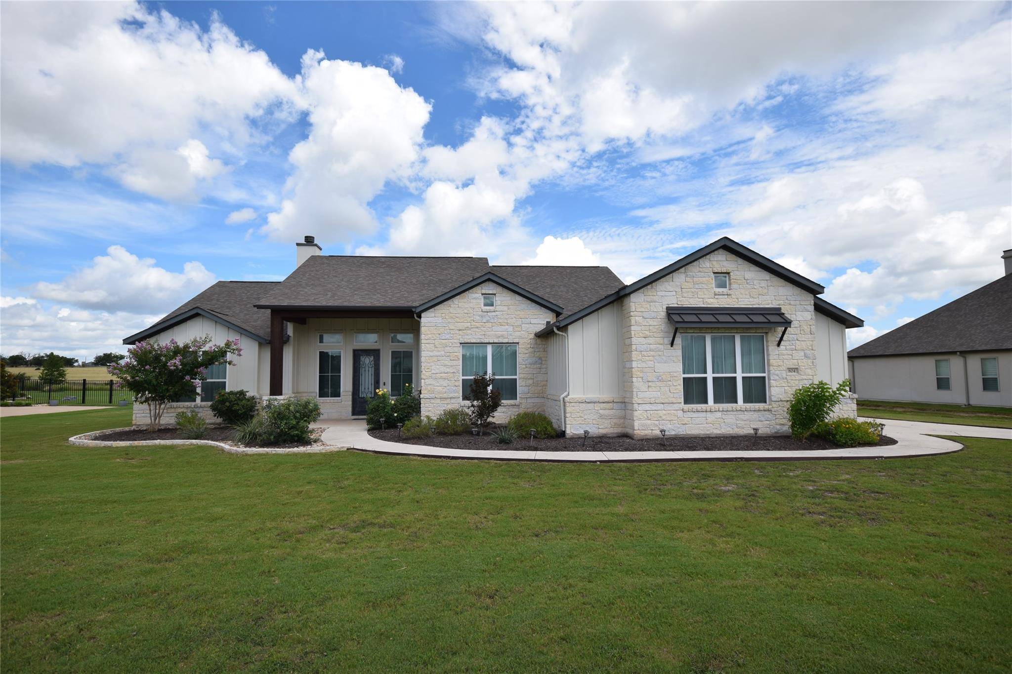 Liberty Hill, TX 78642,804 Umbrella Sky