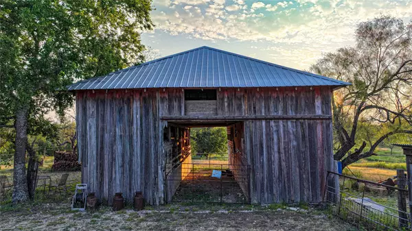 Lampasas, TX 76550,2562 County Road 2315