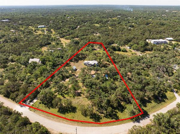 250 Jennifer LN,  Driftwood,  TX 78619