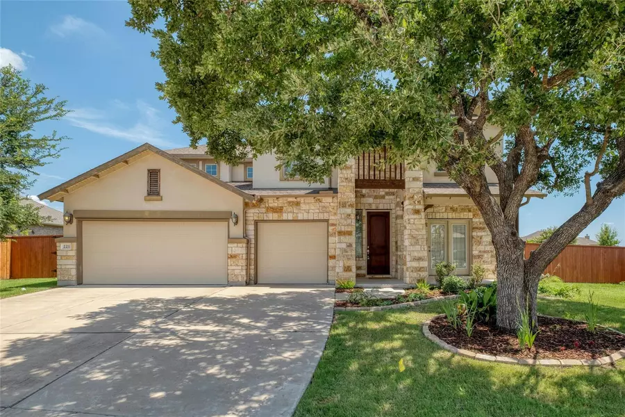 221 Hedgerow LN, Liberty Hill, TX 78642