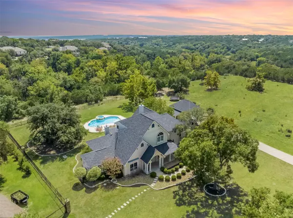 230 Whispering Spring LN, Georgetown, TX 78633