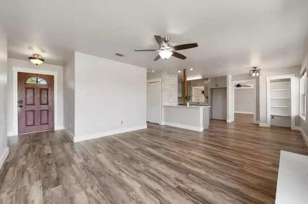 Liberty Hill, TX 78642,104 ROUND UP DR