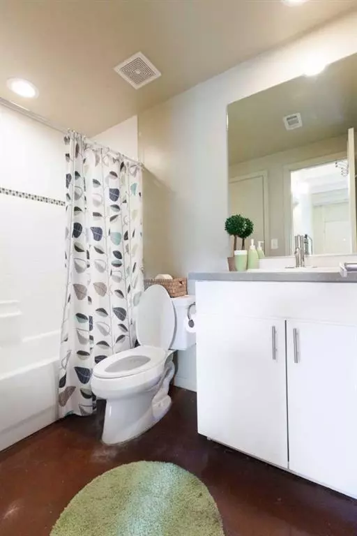 Austin, TX 78705,2408 Leon Ave #303