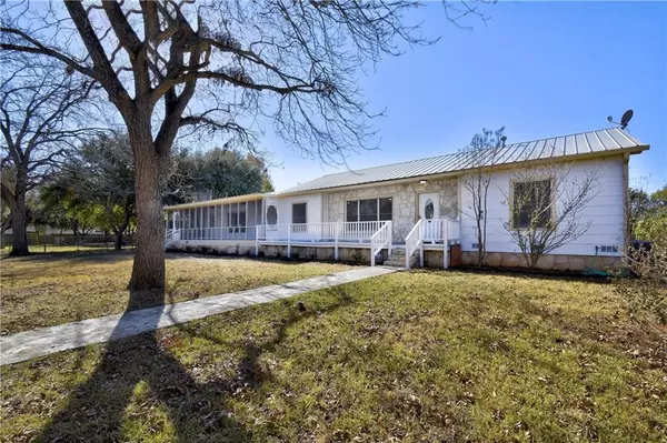 604 S Creek ST,  Fredericksburg,  TX 78624