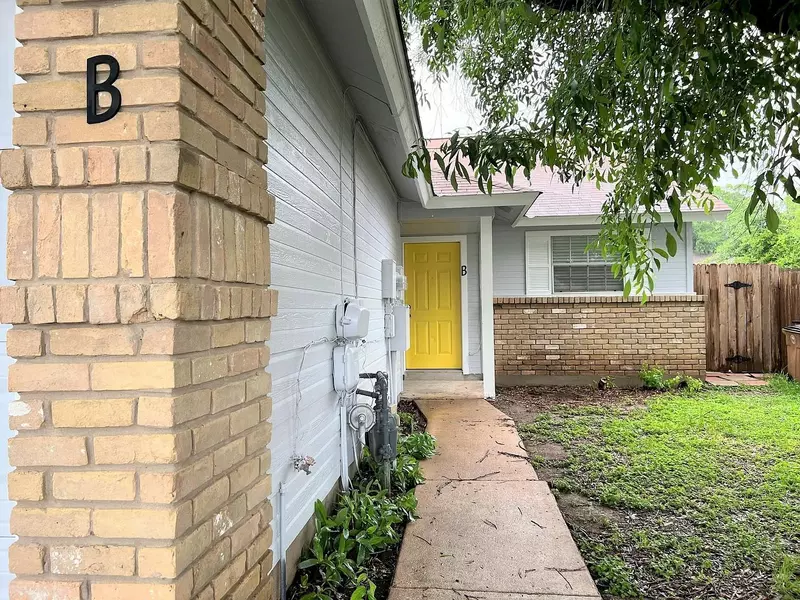 12214 Thompkins DR #B, Austin, TX 78753