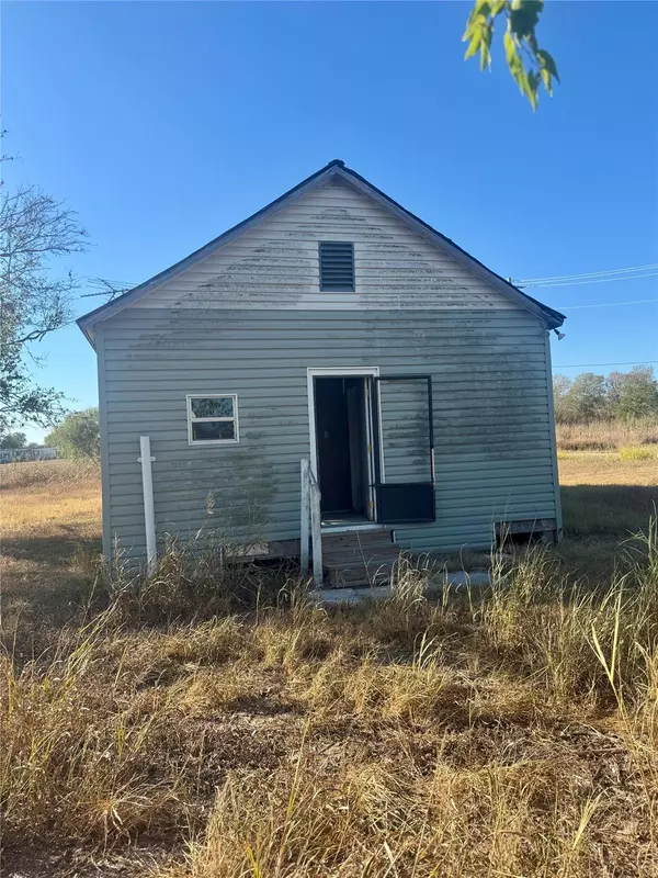 Cuero, TX 77994,000 S Carter Ave