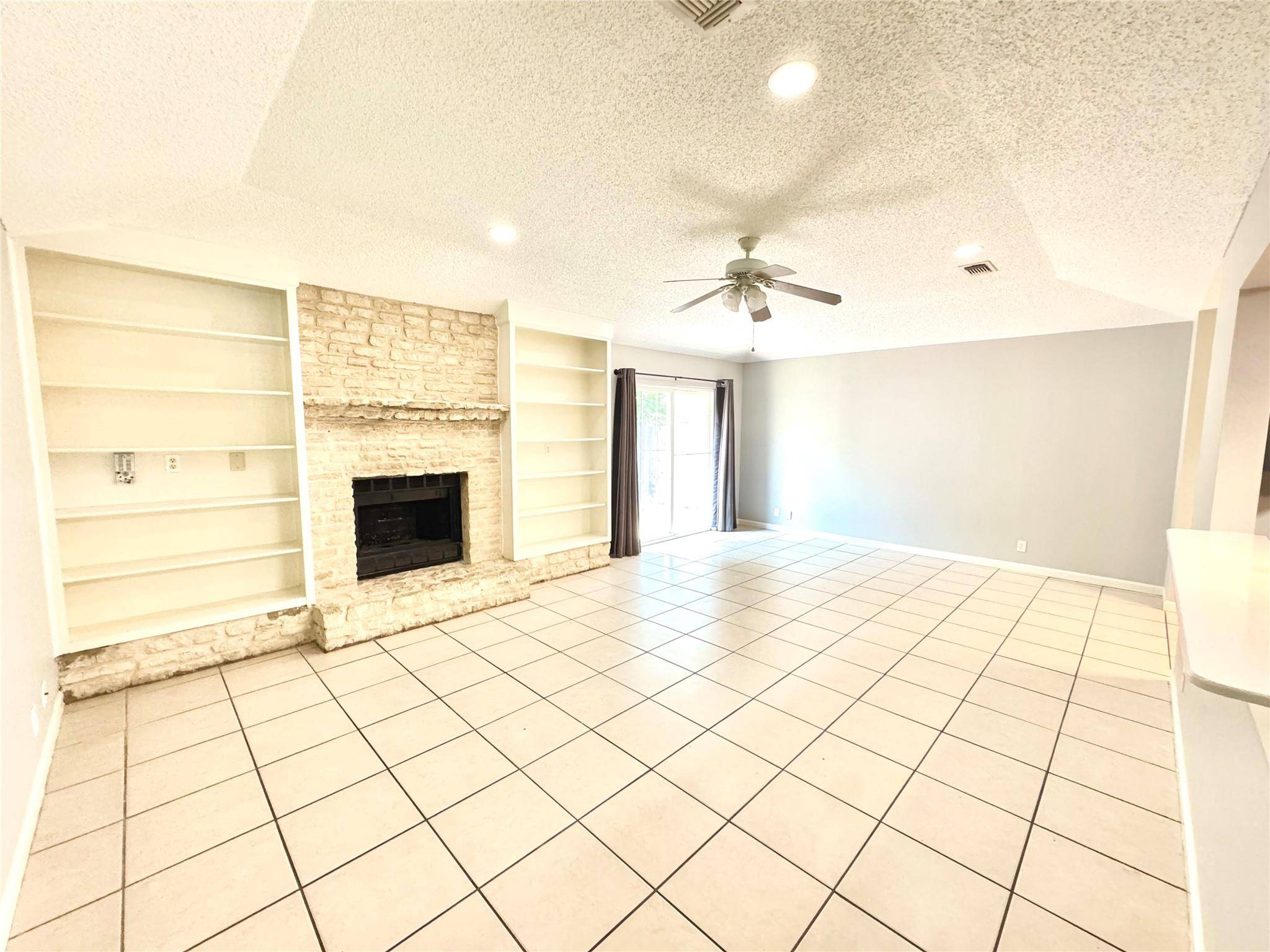 1401 Somerset DR, Round Rock, TX 78681