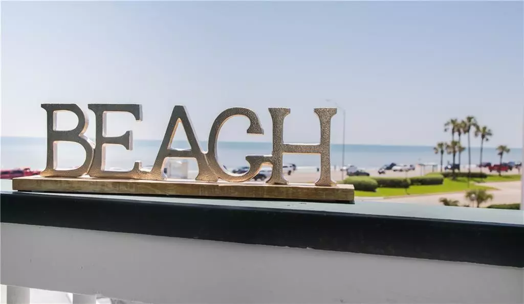 Galveston, TX 77550,6102 Seawall BLVD #206