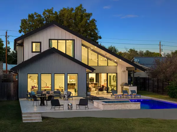 1836 Bluebonnet LN, Kingsland, TX 78639