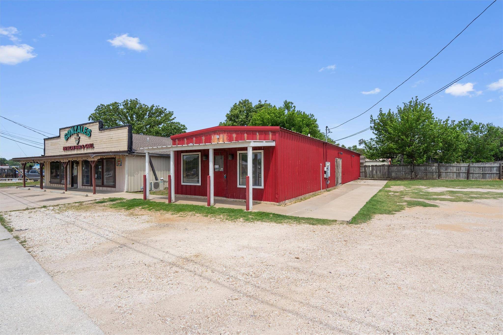 Rockdale, TX 76567,1916 W Cameron Ave