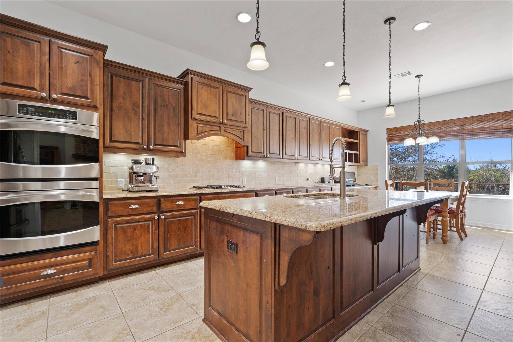 172 Mirafield LN, Austin, TX 78737