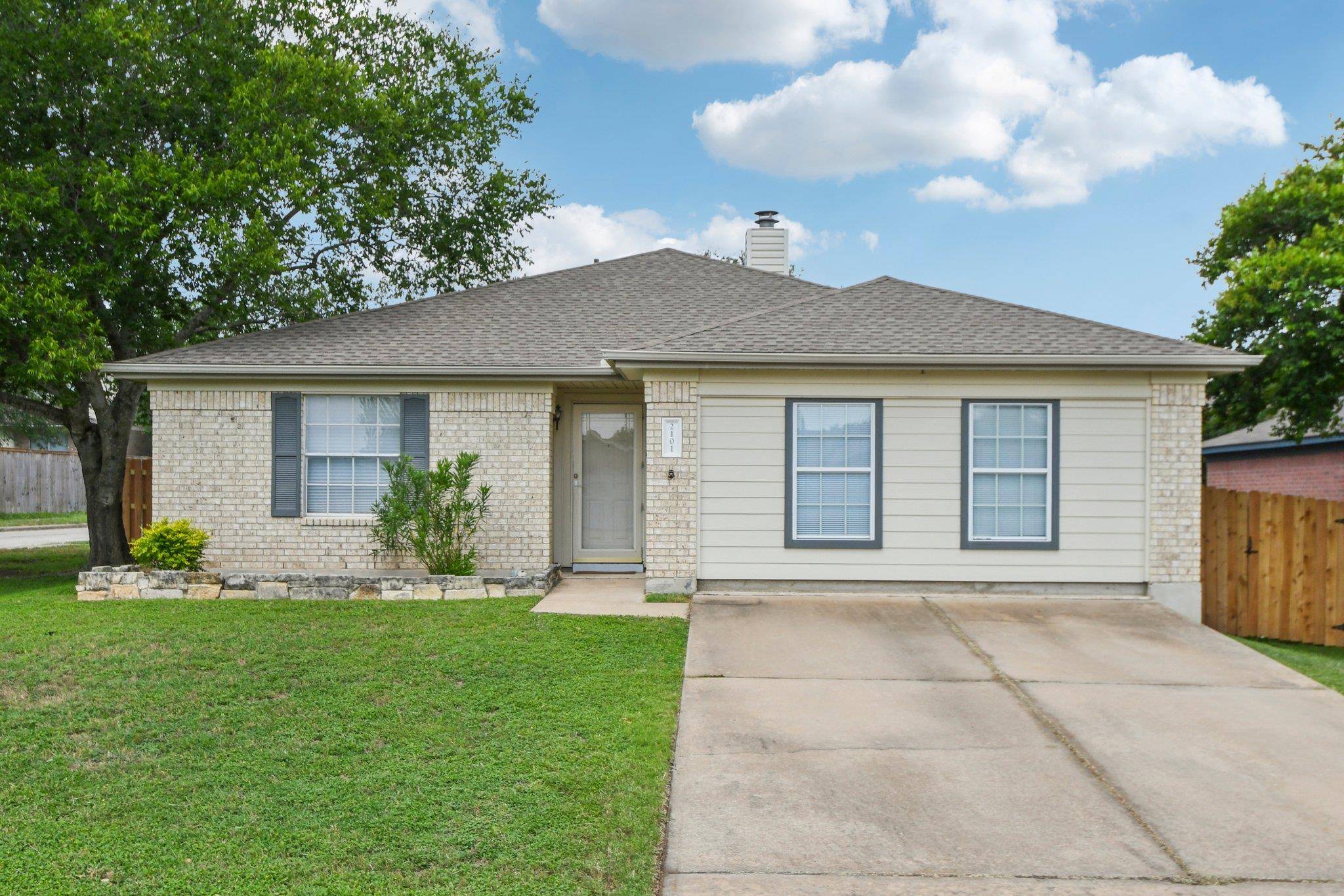 2101 Barnett DR, Cedar Park, TX 78613