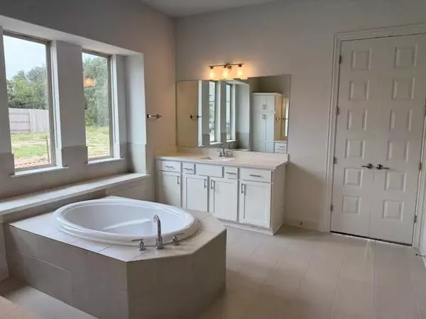 Leander, TX 78641,909 Landing LN