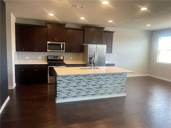 Buda, TX 78610,185 Yellowbark ST