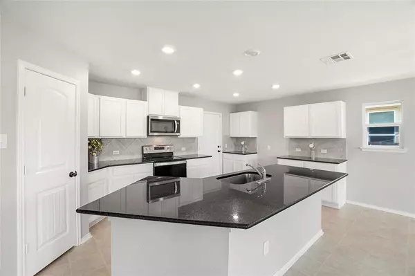 Elgin, TX 78621,117 W Point WAY