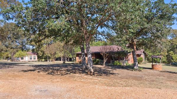 1732 County Road 103 RD, Paige, TX 78659