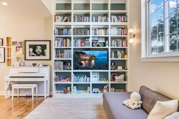 Austin, TX 78704,1529 Barton Springs Road RD #24