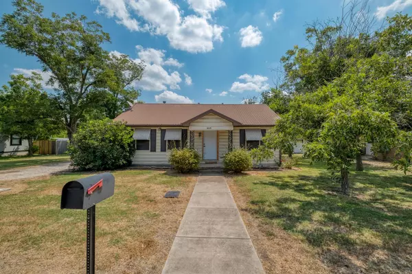 602 Sloan ST, Taylor, TX 76574