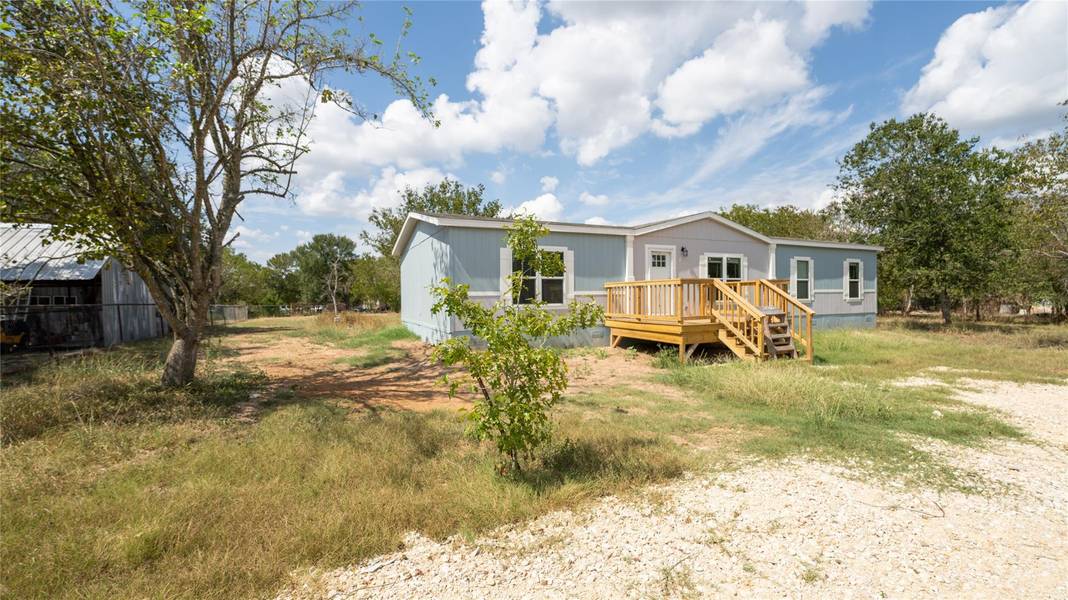 79 County Line RD, Dale, TX 78616