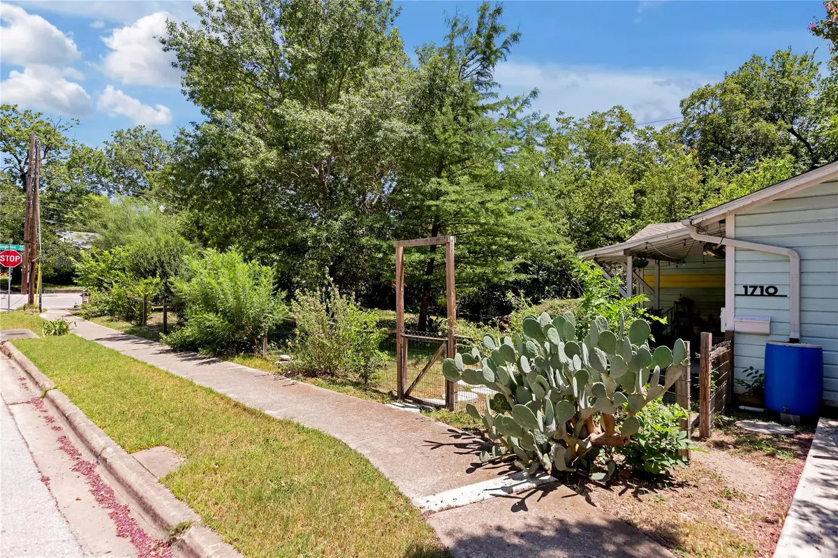 Austin, TX 78702,1710 Singleton Ave #2