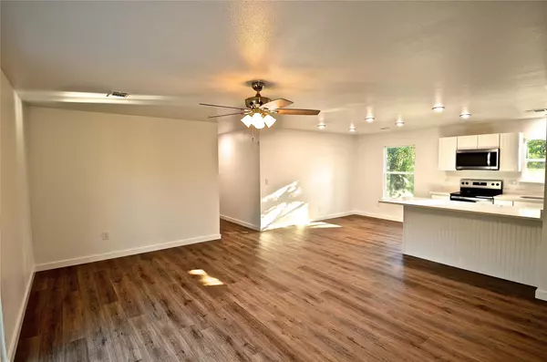 1653 Navajoe TRL, Kingsland, TX 78639