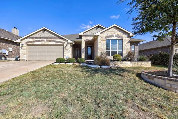 104 W Highfield ST, Hutto, TX 78634