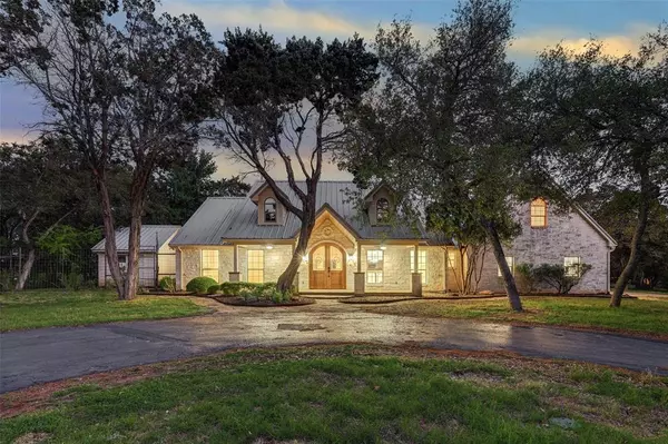 801 Avenida Serena, Marble Falls, TX 78654