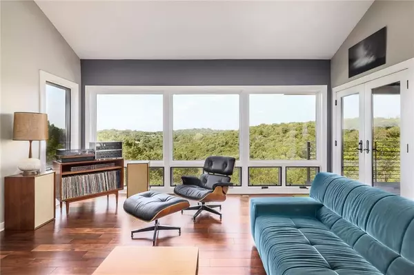 913 REDBUD TRL, West Lake Hills, TX 78746