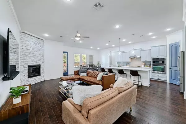 15804 Dink Pearson LN,  Austin,  TX 78717