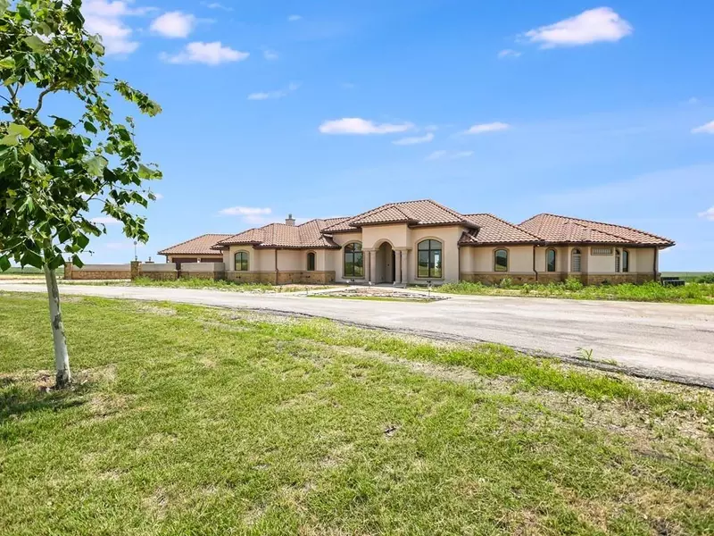 14502 Lund Carlson RD, Coupland, TX 78615